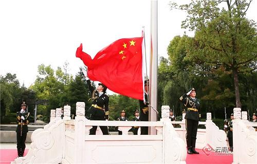调查显示美国近四成企业打算裁员,衰退担忧和人工智能是两大主因